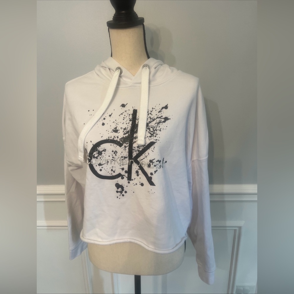 Calvin Klein Jeans Women’s Cropped White Sweatshirt Hoodie Glitter Logo Medium